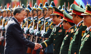 Party chief urges general staff to modernize Vietnam's military