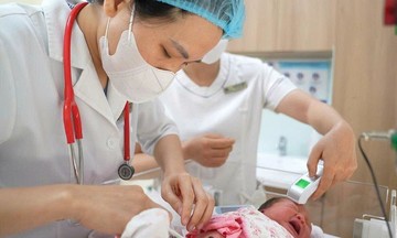 When can newborns go outside?