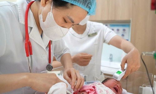 When can newborns go outside?