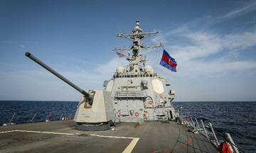 Venezuelan fighter jet accused of buzzing US destroyer