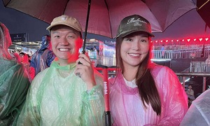 Fans brave rain for final 'Call Me By Fire' concert
