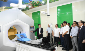 Phu Tho opens high-tech radiation therapy center