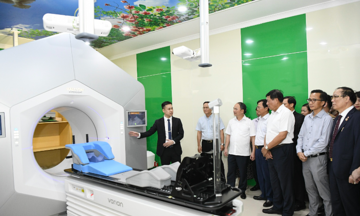 Phu Tho opens high-tech radiation therapy center