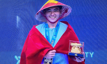 Phuc Huynh triumphs over Ly Hoang Nam in Asian pickleball final
