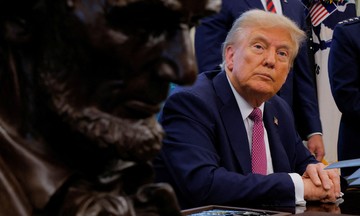 Trump signs executive order granting tariff exemptions on certain goods