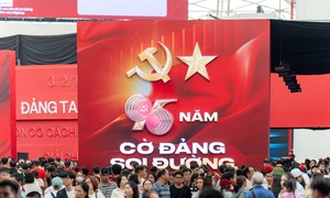 National exhibition still draws crowds after 10-day extension