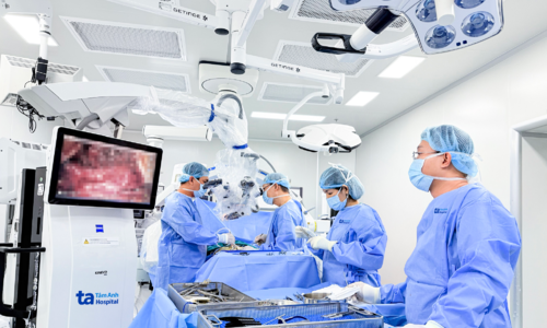 Spinal tumor causes back pain and weakness