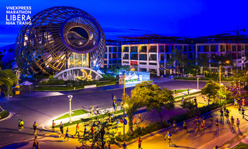 VM Libera Nha Trang runners explore expo near Do Theater