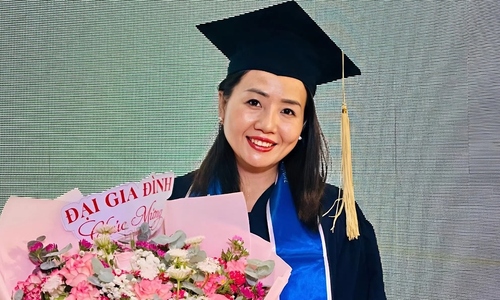 Leaving a thousand-dollar salary to study medicine after her father's stroke