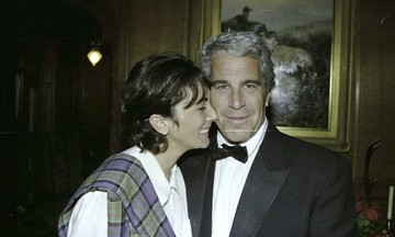 Democrats release 'Trump birthday letter' to Epstein