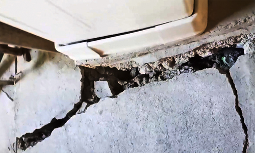 Homes in Nghe An suffer subsidence