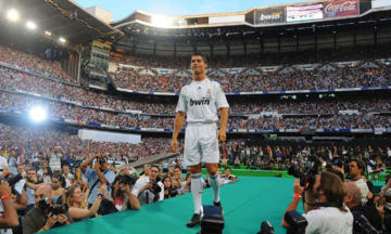 The 'movers' behind football's biggest transfers