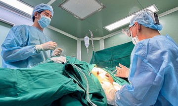 2.5 liters of pus drained 7 years after buttock augmentation with 'collagen filler'