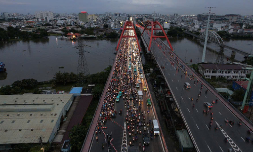 Traffic disruption at eastern gateway to Ho Chi Minh City