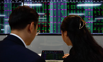 Stock market sees lowest cash flow in two months