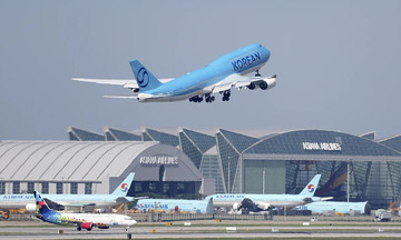 South Korea sends plane to repatriate hundreds of workers from the US