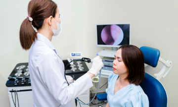 Does weakened immunity cause allergic rhinitis?