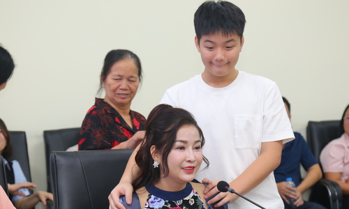 Vietnamese woman receives first-ever combined heart-lung transplant: 'I've returned from the brink of death'