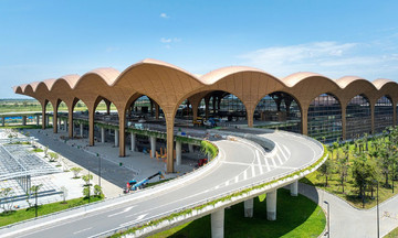 Hunter Douglas Indochina contributes to Cambodian airport construction