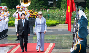 President hosts welcome ceremony for Australian governor-general
