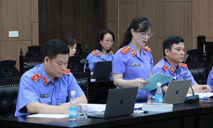 Prosecutor rebukes lawyer's comparison in Thuan An bidding scandal