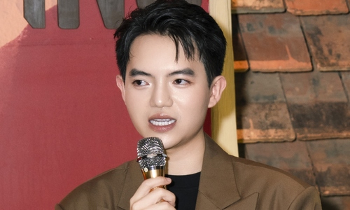 Gen Z designer finds inspiration in Nguyen Gia Tri's paintings
