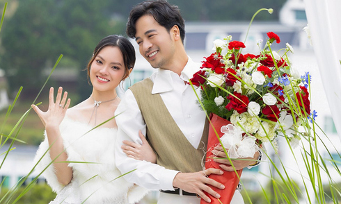 Doan Minh Tai proposes to girlfriend