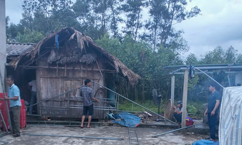 Young man dies after being struck by lightning while using phone indoors