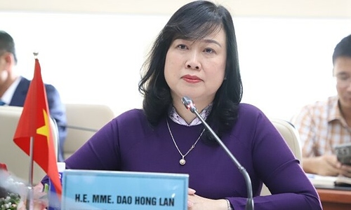Vietnam seeks Russia's cancer vaccine technology