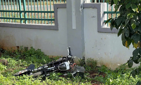 Student dies after electric bicycle crashes into school wall