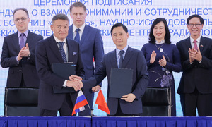 Tam Anh hospital receives cancer treatment technology transfer from Russia