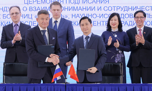 Tam Anh hospital receives cancer treatment technology transfer from Russia