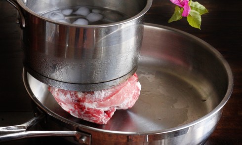 Is thawing meat and fish in water safe?