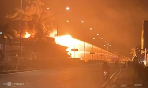 Firefighting robot assists in Hai Phong industrial zone blaze