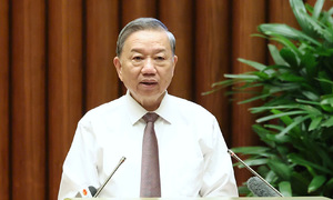 Party general secretary: Protect data from external control