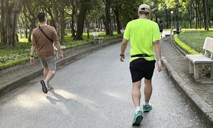 Diet and exercise tips to lower uric acid