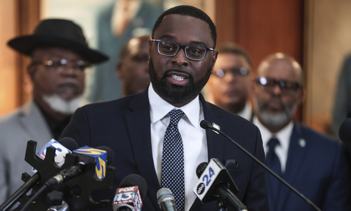 Memphis mayor learned of national guard deployment from TV news