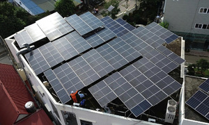 Why must rooftop solar installations be reported to EVN?