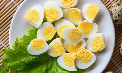 Do eggs control blood pressure and prevent shingles?