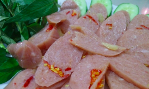 Man contracts streptococcus suis after consuming pork offal and fermented pork roll