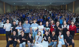 A.I. combat 2025 competition holds Unitour event in Hanoi
