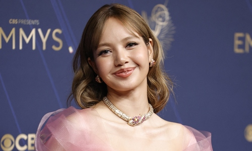 Lisa dubbed a "Gen Z Glinda" at the Emmys