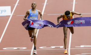 Tanzanian athlete wins world marathon championship by 0.03 seconds