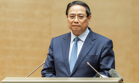 Prime minister: Establish national scholarship fund, increase education spending