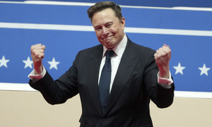 Elon Musk acquires additional $1 billion in Tesla stock