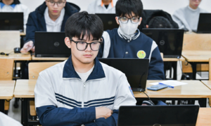 Government mandates computer-based high school graduation and university entrance exams