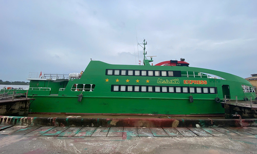 Can Tho - Con Dao high-speed ferry faces seizure next week over unpaid debt
