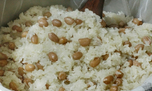 The benefits of soaking sticky rice before steaming