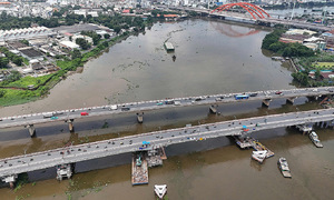 Three-month 'genie lift' raises 11,000-ton Binh Trieu Bridge