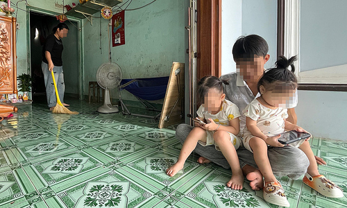 Man's relationship with underage girlfriend revealed during child's birth registration